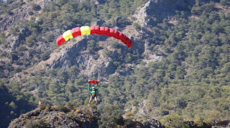 24. Uluslararası Ölüdeniz Hava Oyunları Festivali coşkuyla devam ediyor