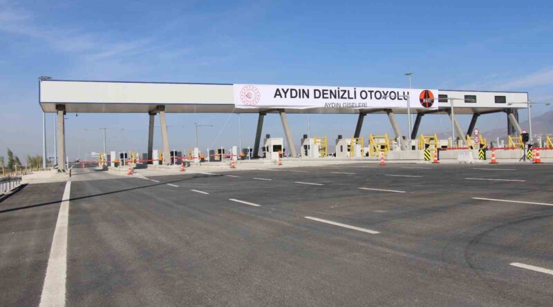 Aydın-Denizli Otoyolu hizmete açıldı