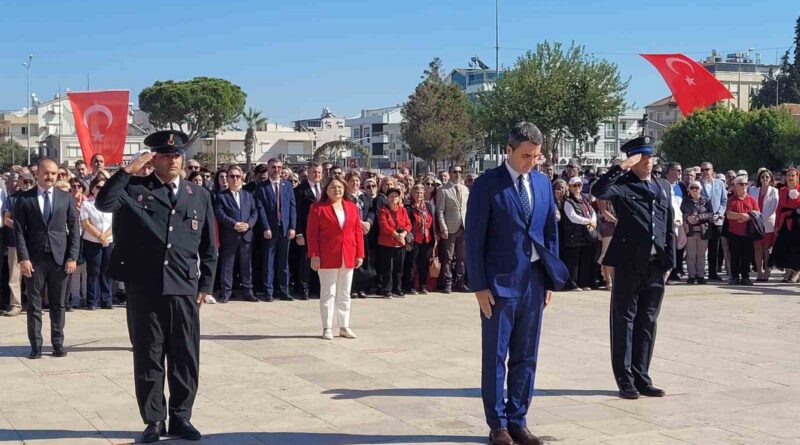 Didim’de 29 Ekim Cumhuriyet Bayramı kutlamaları çelenk töreni ile başladı