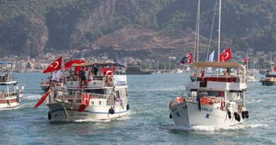 Fethiye’de Cumhuriyet coşkusu denizde de yaşandı