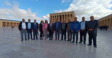 Manisalı muhtarlar Anıtkabir’deki törenlere katıldı