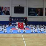 Tavşanlı Karate Okulu’nda 180 sporcuyla kuşak töreni düzenlendi