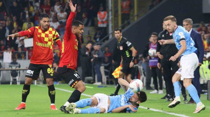 Trendyol Süper Lig: Göztepe: 0 – Trabzonspor: 0 (İlk yarı)