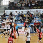 Turgutlu Belediyespor Voleybol Takımı doludizgin ilerliyor