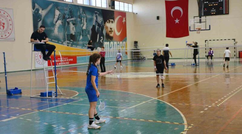 Yunusemreli badmintonculardan 8 madalya