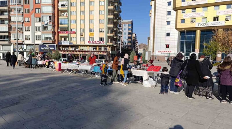 Emekçi Kadınlar pazarı yoğun ilgi gördü