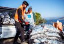 Kuşadası Belediyesi’nin yakacak yardımı başladı