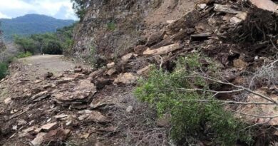 Davutlar Manastır yolu heyelan nedeniyle kapandı