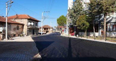 Denizli Büyükşehir Belediyesi, Kutlubey projesinde bin ton asfalt, 90 bin metrekare beton parke taşı döşendi