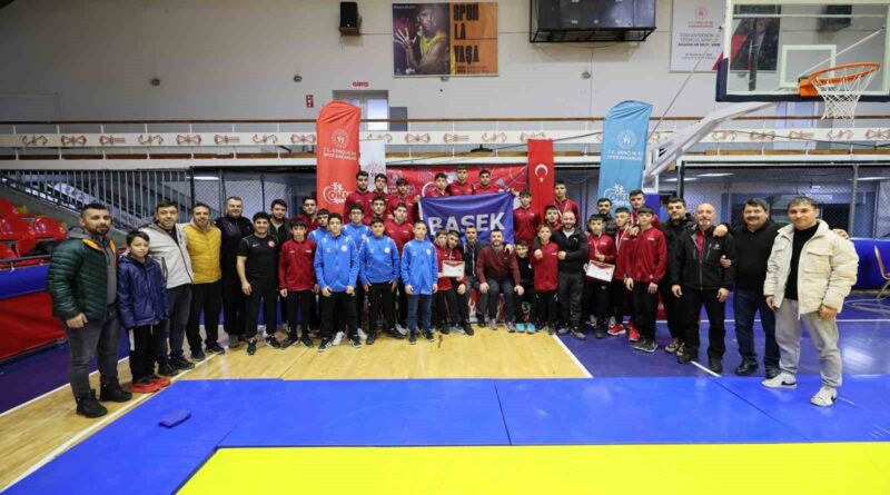 Manisa’da yapılan Okul Sporları Güreş Grup Müsabakaları sona erdi