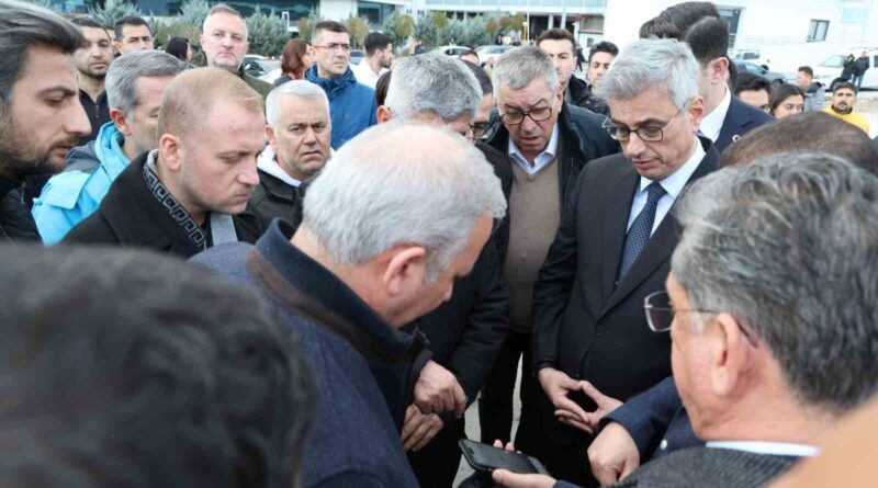 Sağlık Bakanı Prof. Dr. Memişoğlu, helikopter kazasının yaşandığı bölgede incelemelerde bulundu