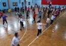 Menemenli kadınlar ücretsiz zumba kursunda buluşuyor