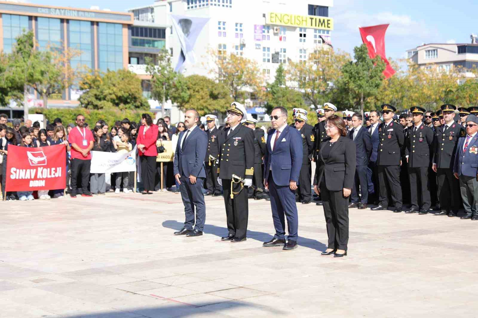 didimde-29-ekim-cumhuriyet-bayrami-coskuyla-kutlandi-RHkjE1AP.jpg