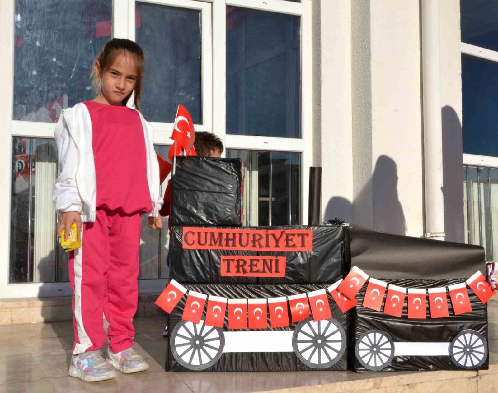 okullarda-cumhuriyet-coskusu-2etGvCRd.jpg