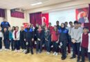 Polisten lise öğrencilerine eğitim