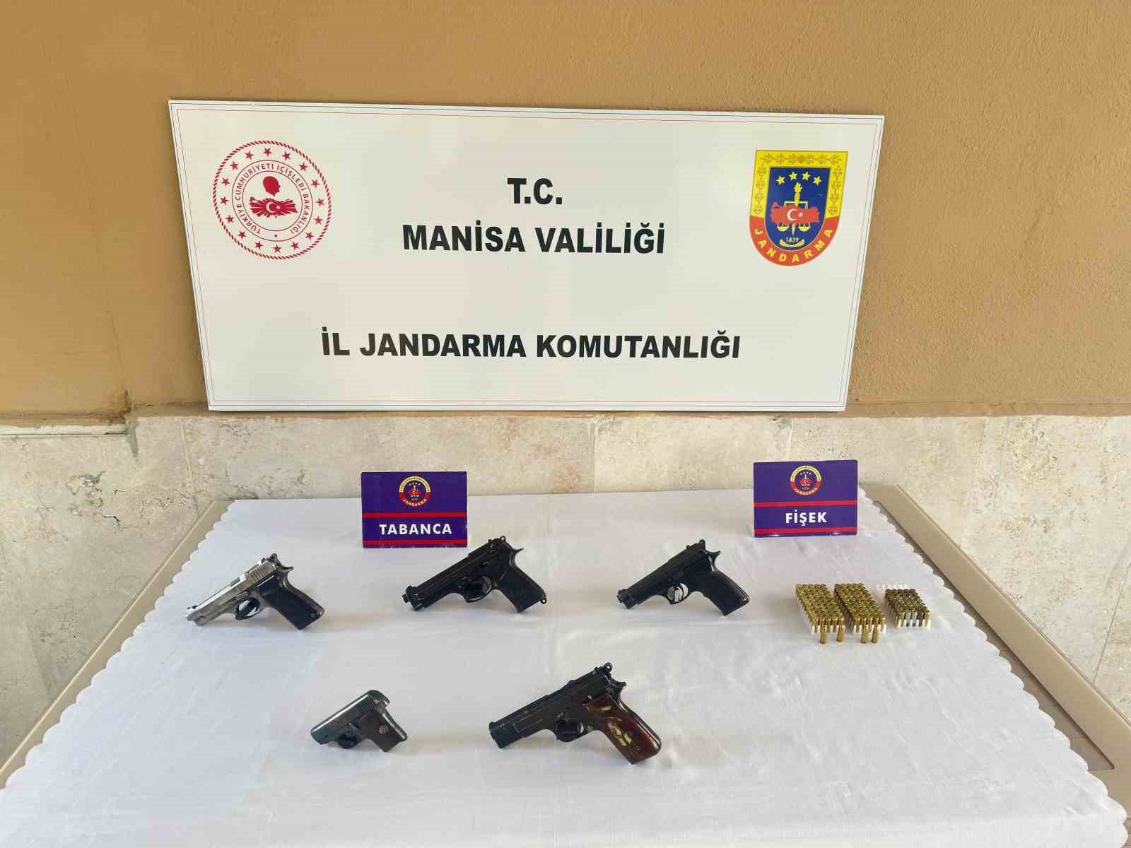 silah-kacakcisina-operasyon-adli-kontrolle-serbest-birakildi-MRy1DCFf.jpg