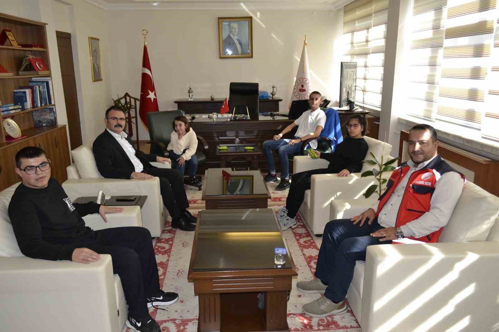 sultanhisar-kaymakami-ates-ozel-cocuklari-makaminda-agirladi-ScQWL3lZ.jpg