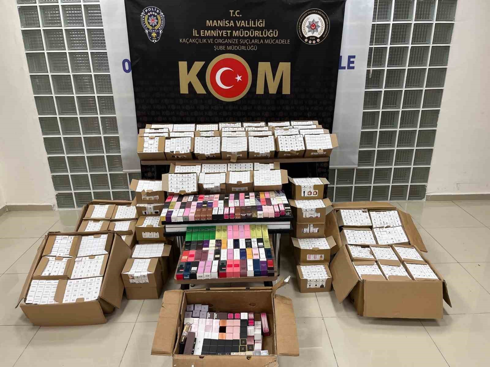 turgutluda-kacak-parfum-sevkiyati-polisin-dikkatiyle-engellendi-wSpbFA4l.jpg