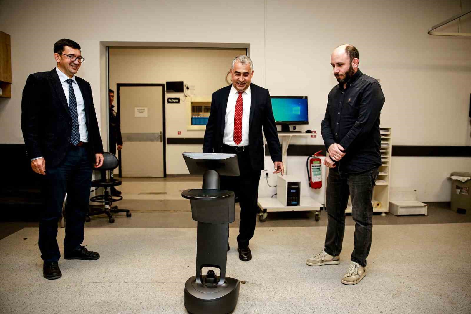 acil-kliniginde-robot-destekli-sistem-donemi-5VSZUlCp.jpg