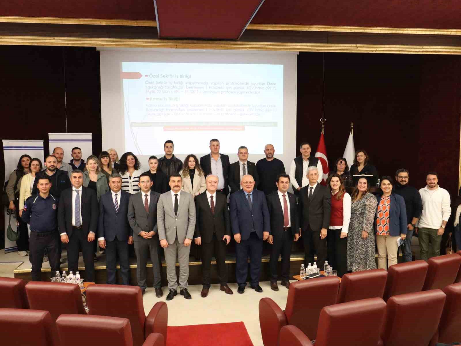adalet-ve-sanayi-is-birligi-forumu-manisada-gerceklestirildi-1D63ZQsa.jpg