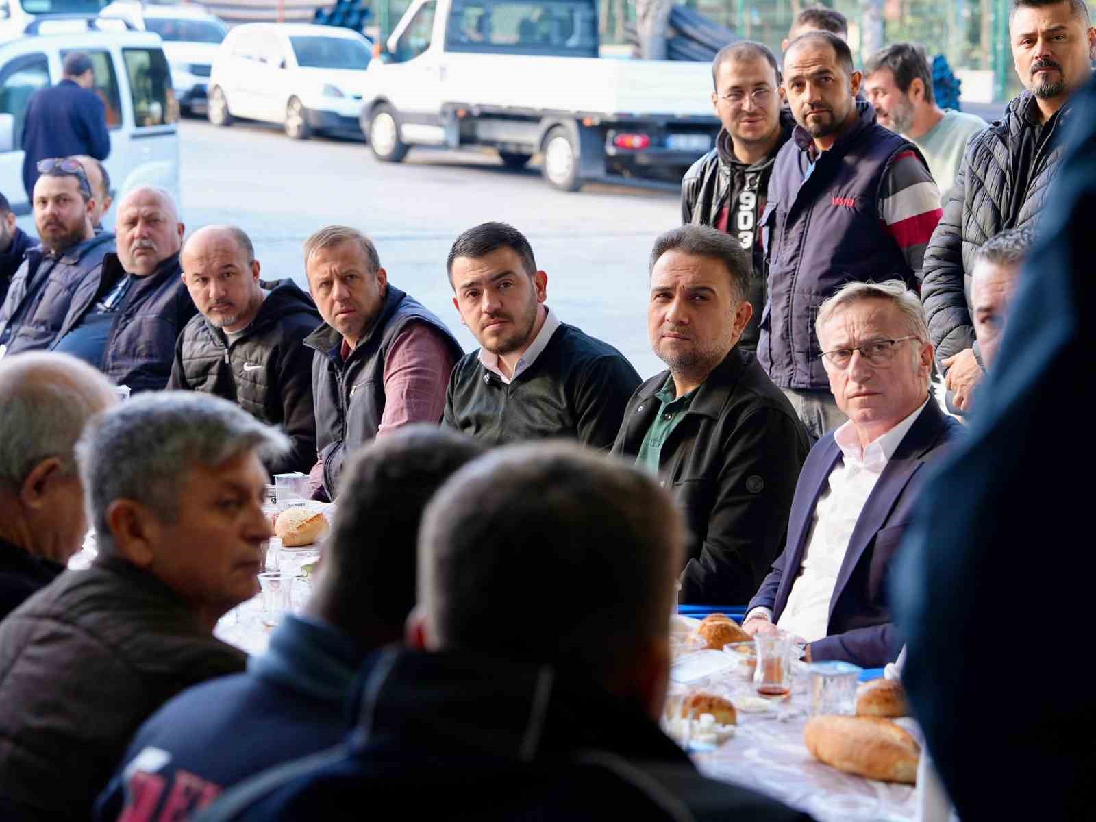 ak-partili-baybatur-esnafin-isteklerini-yerinde-dinledi-UmM2SJdh.jpg