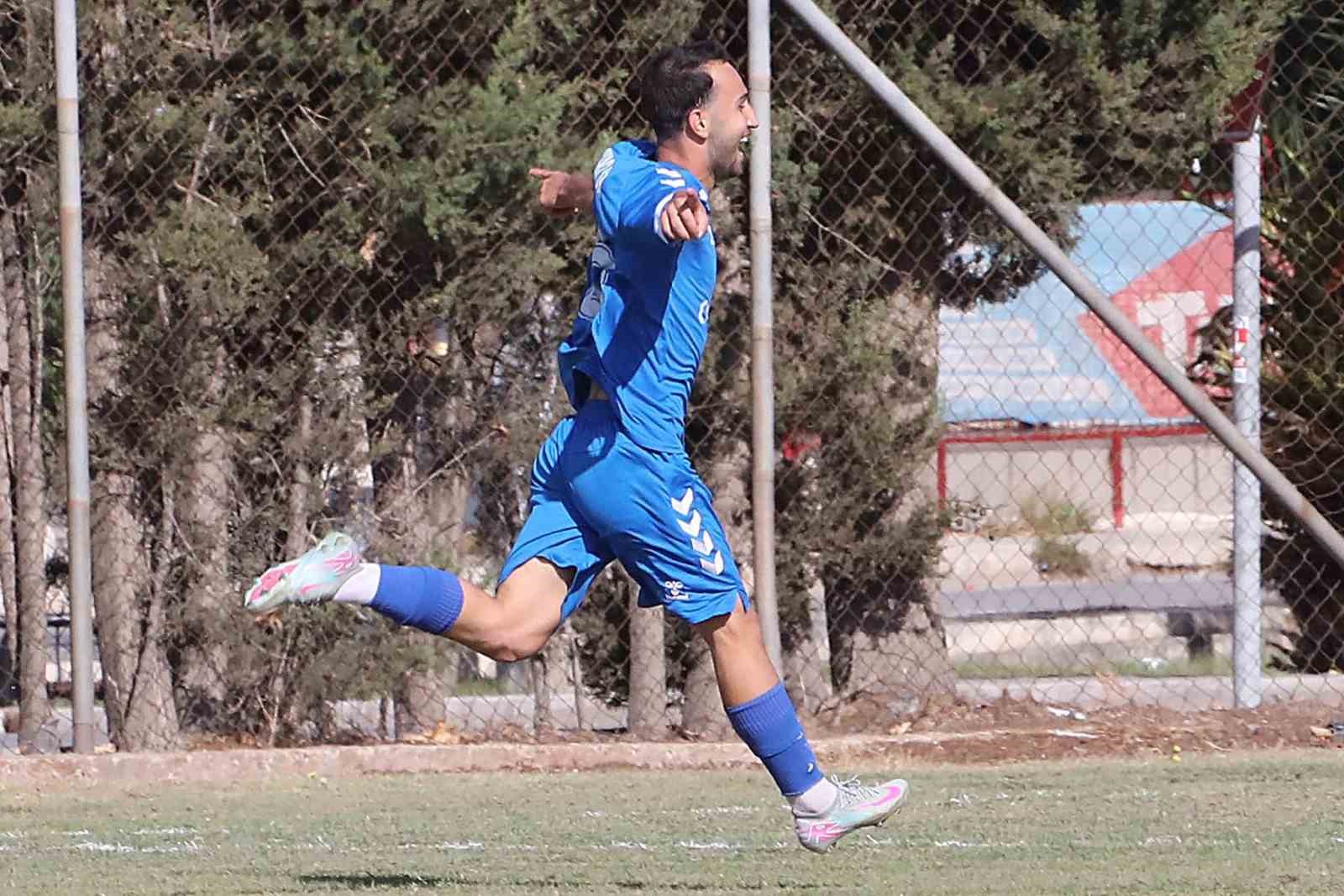 aliaga-helvaci-sporun-genc-yildizi-eray-3-lige-transfer-oldu-4mdtC9KZ.jpg