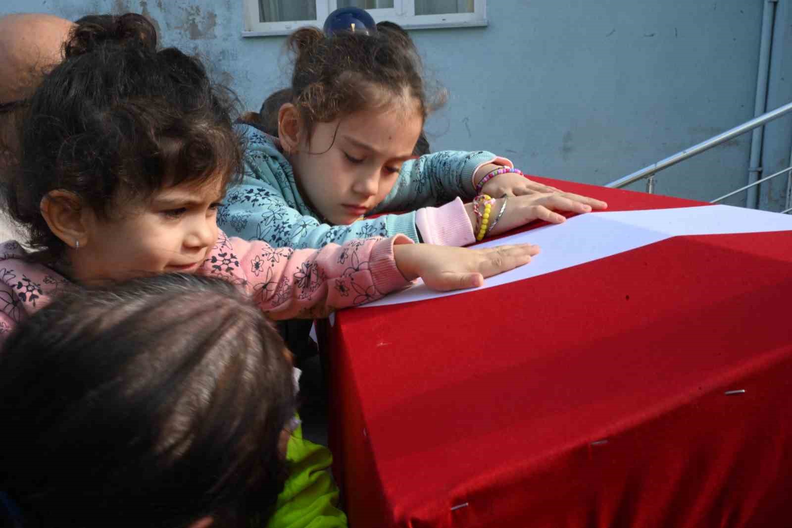 astsubay-mustafa-yilmaz-son-yolculuguna-ugurlandi-4ciT4zWu.jpg