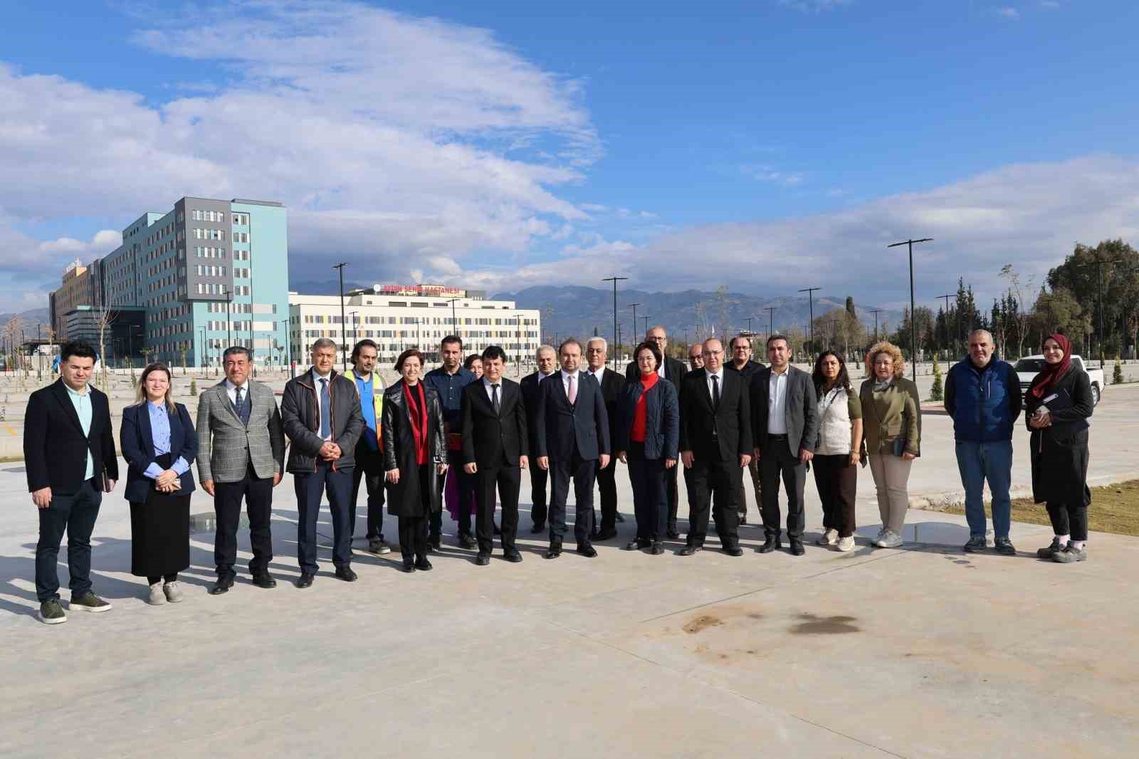 aydin-sehir-hastanesinde-test-sureci-devam-ediyor-PQ7cjFGd.jpg