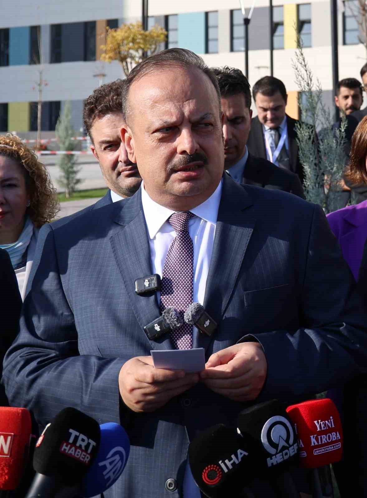 aydinda-tasinacak-hastanelerde-yeni-hizmet-uniteleri-planlaniyor-FVhw3717.jpg