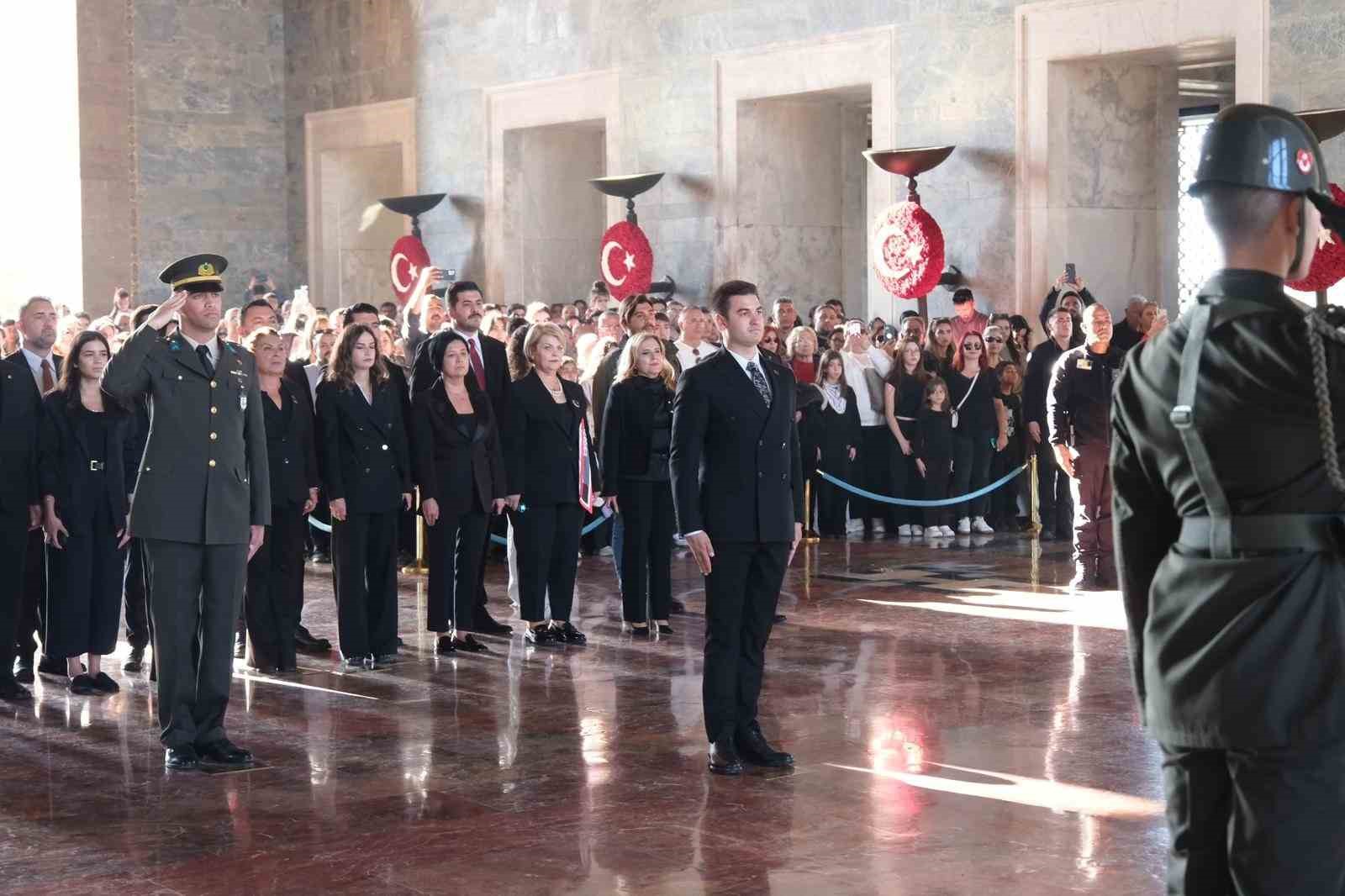 baskan-mandalinci-ve-meclis-uyelerinden-anitkabir-ziyareti-Wc9iAbVV.jpg