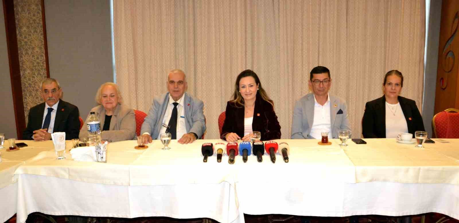 baskan-ozalper-yeni-yonetimiyle-basinin-sorularini-yanitladi-y6rpYz14.jpg