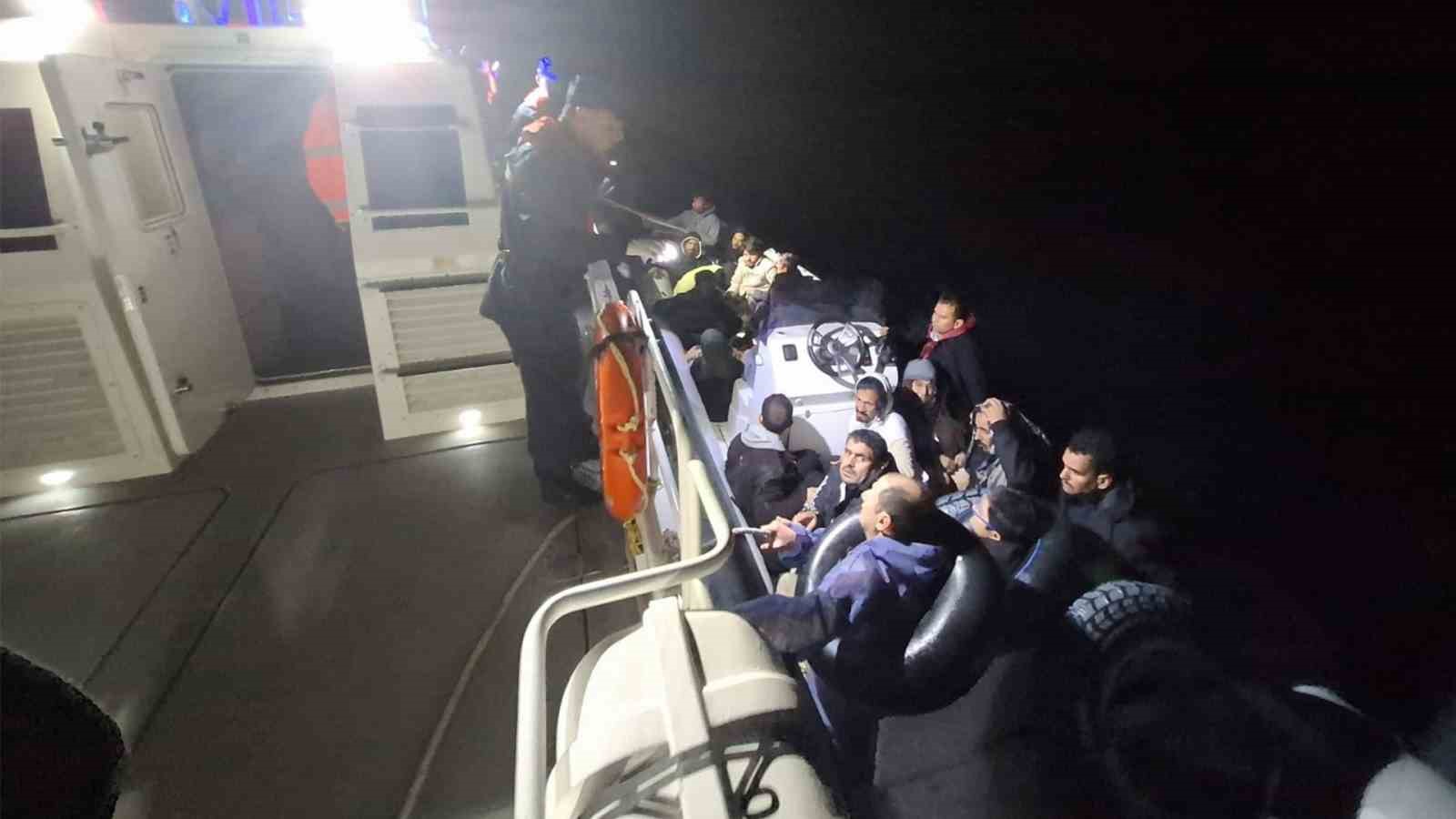 bodrumda-5i-cocuk-26-duzensiz-gocmen-kurtarildi-BW4tKuKy.jpg