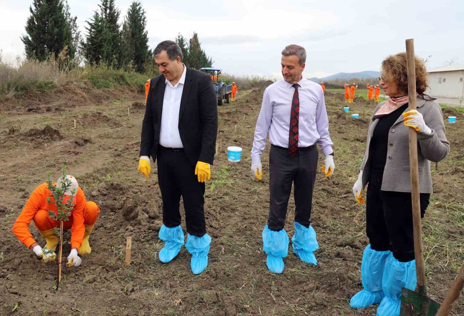 dalaman-acik-ceza-infaz-kurumunda-10-dekar-alana-sakiz-agaci-fidani-dikildi-CdneAull.jpg