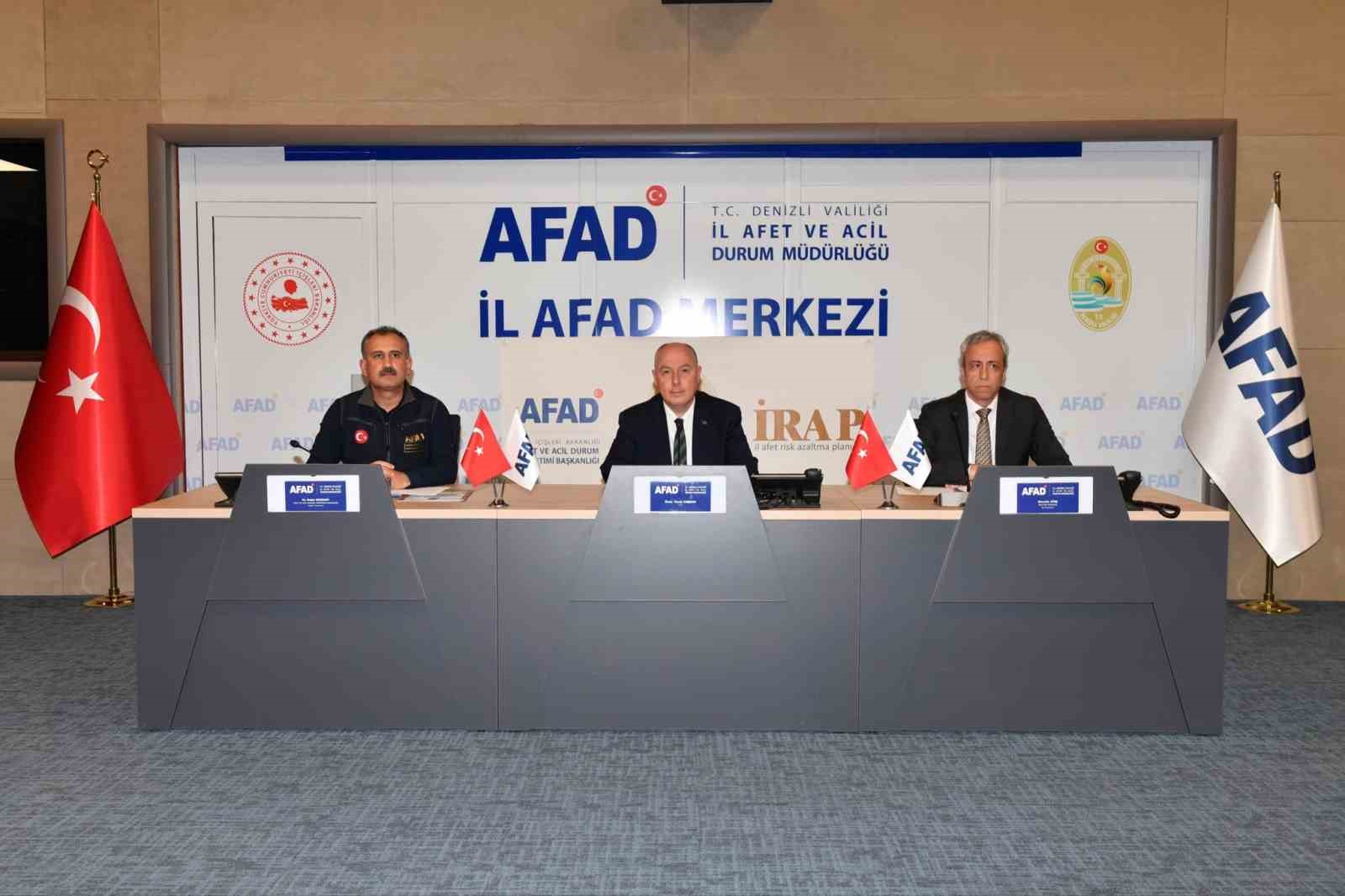 denizlide-afet-risklerini-azaltmaya-yonelik-atilacak-adimlar-masaya-yatirildi-UHCRhTAM.jpg