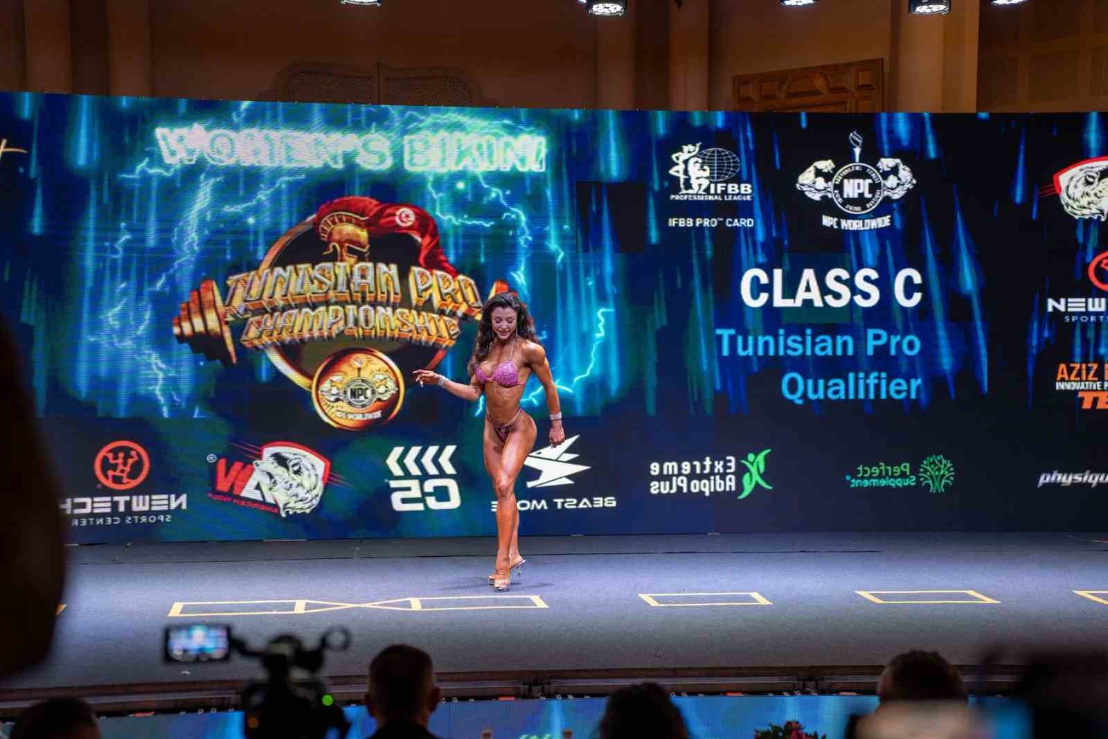 denizlili-sporcu-vucut-gelistirmede-ifbb-pro-card-sahibi-oldu-Q84jKLjw.jpg