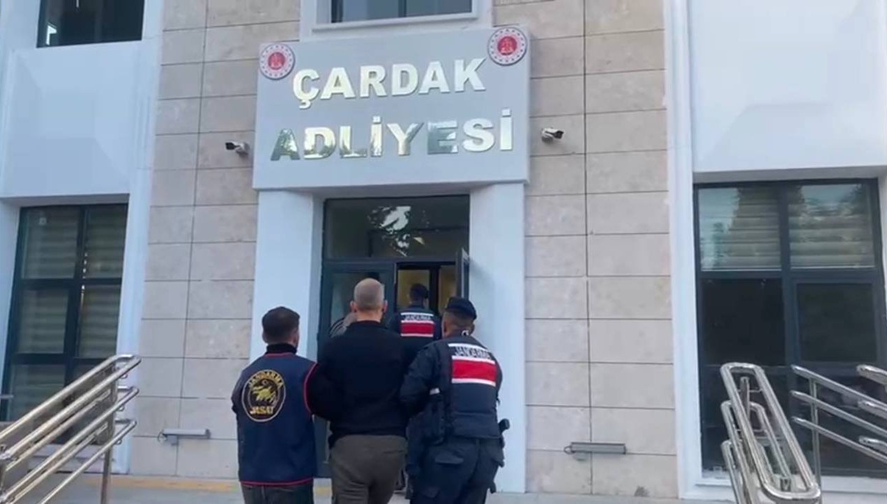 duzeltme-sabikali-sevgili-kadin-gardiyana-yapay-zekayla-olusturdugu-goruntuyle-santaj-yapti-q3OLbt6O.jpg