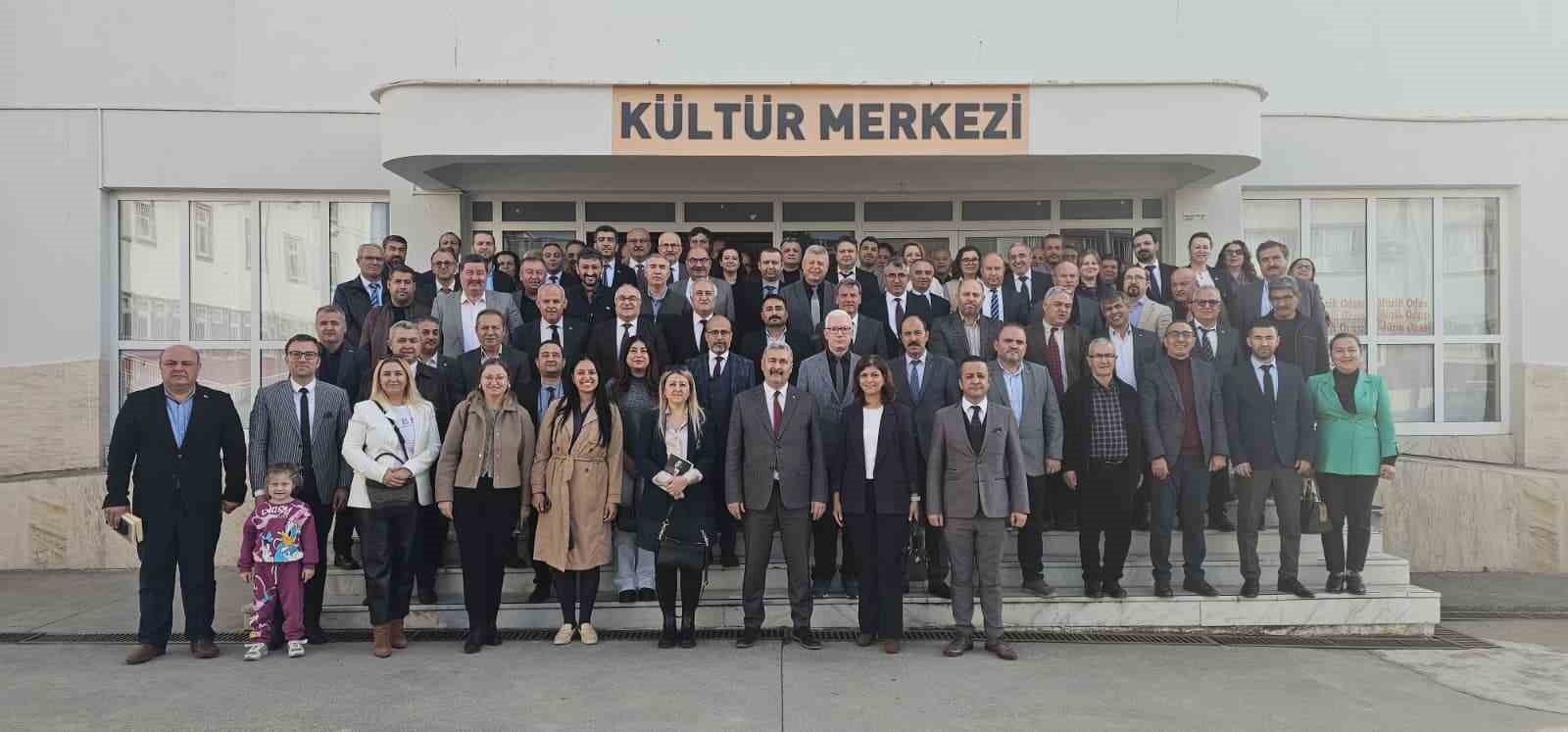 efelerde-egitim-yoneticileri-okuyor-projesinde-yeni-donem-basladi-bGsjk5hN.jpg