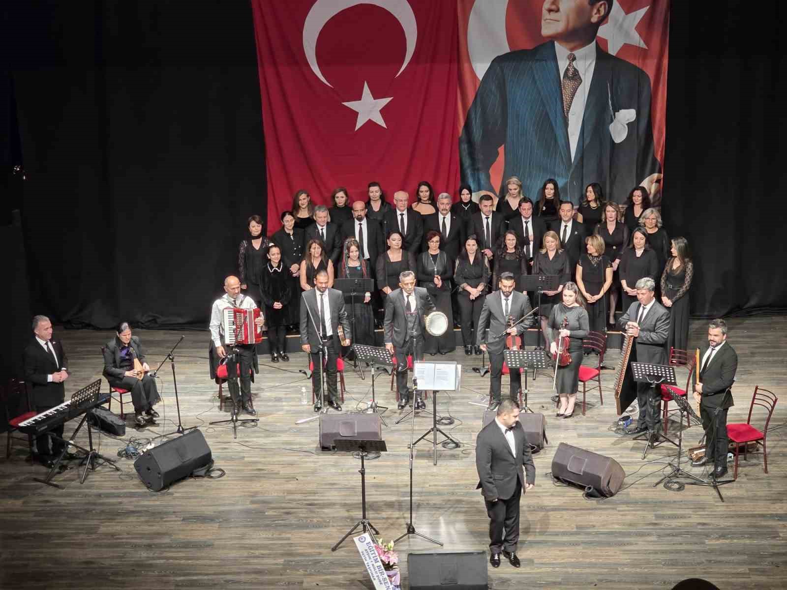 efelerde-muzik-ve-sanat-akademisinden-unutulmaz-konser-HMr84Pl7.jpg