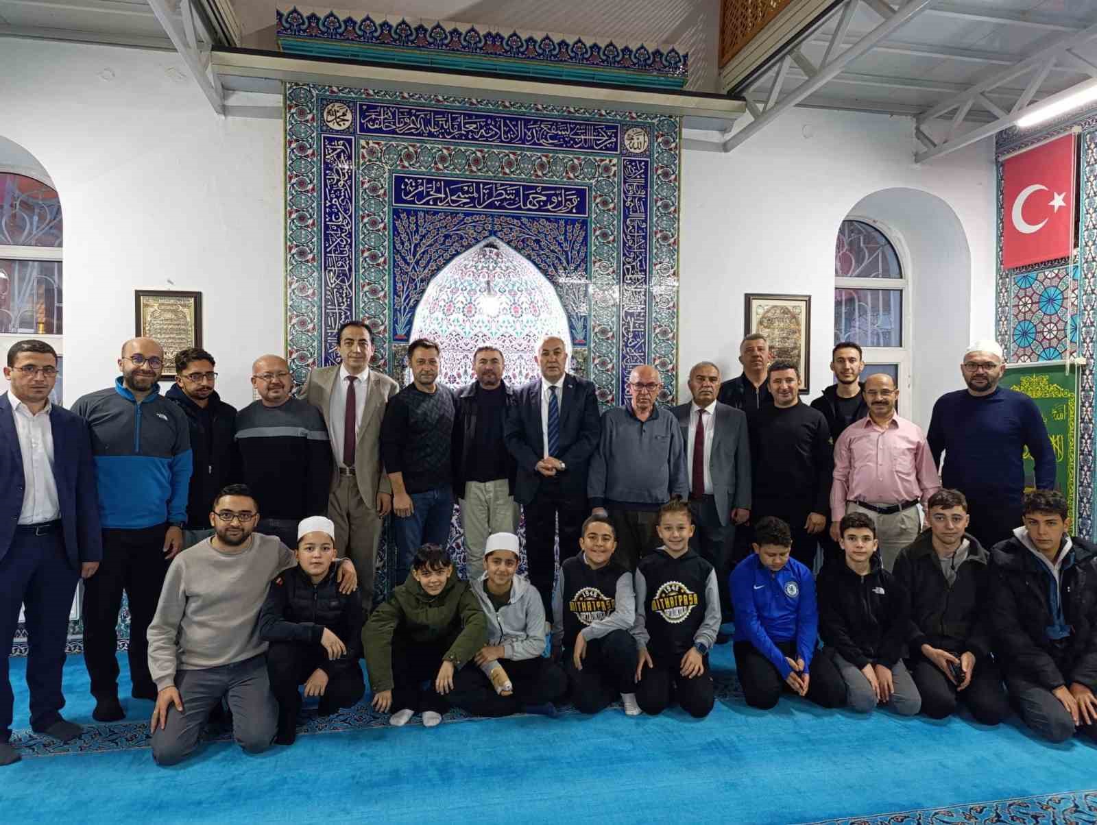 emirdag-muftulugunden-ogretmenler-icin-sabah-programi-ZnMebWF1.jpg