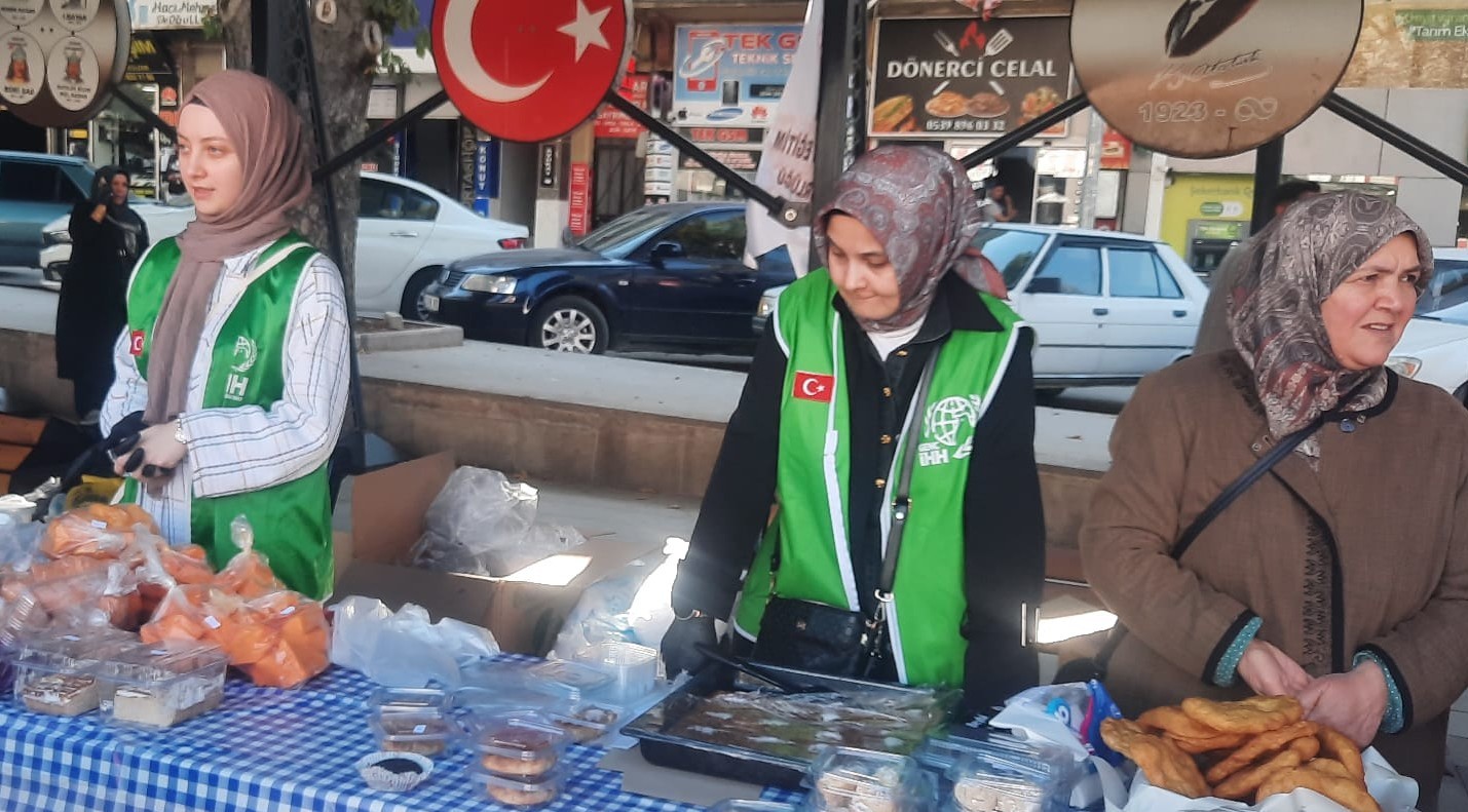 gazze-icin-hayir-carsisi-kurdular-tuAN6CGT.jpg