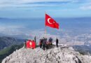 Görme engelliler Spil Dağı zirvesinde bayrak değiştirdi