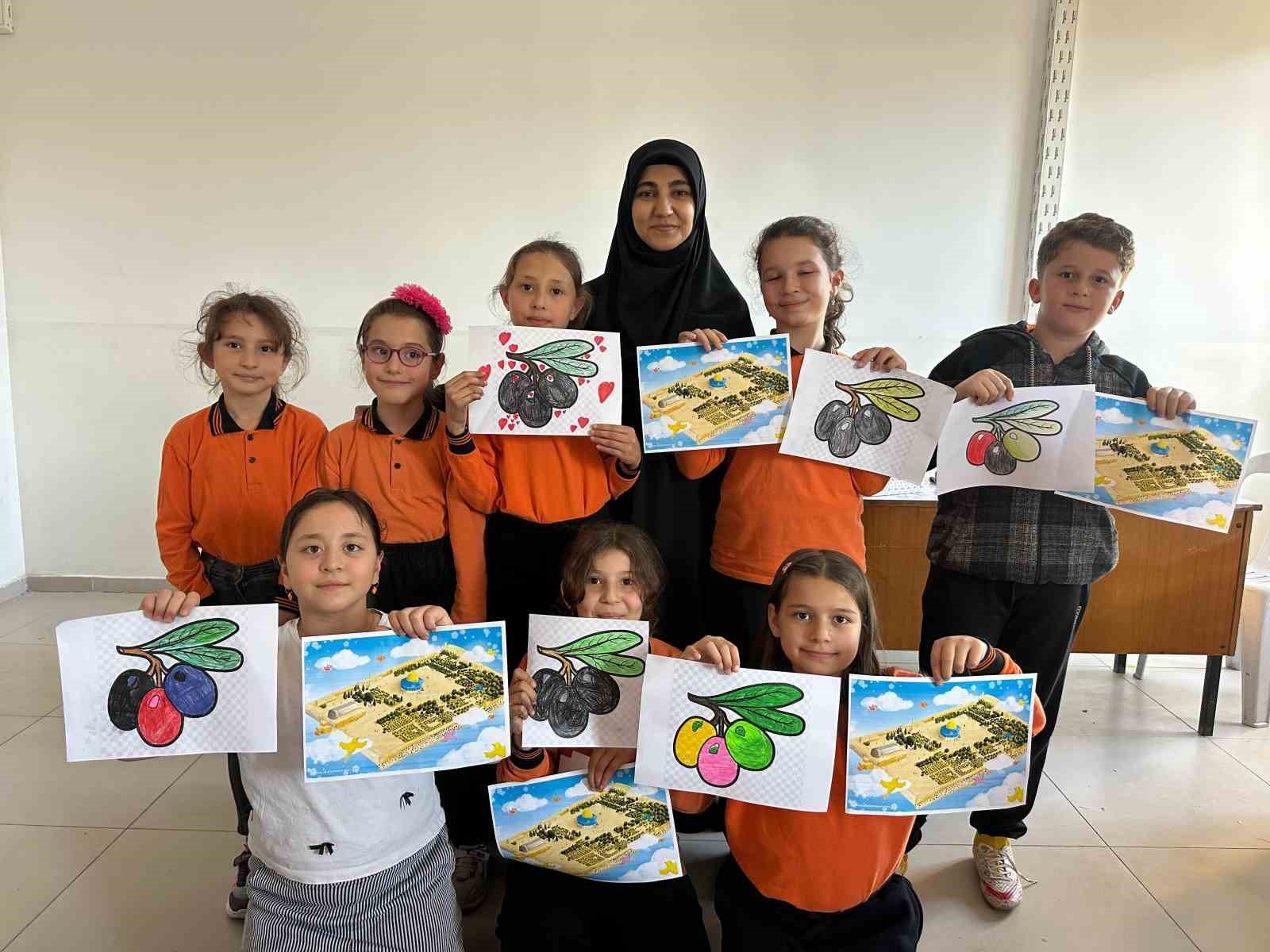 hisarcikta-hepimiz-biraz-mescid-i-aksaliyiz-isimli-anne-cocuk-atolyesi-etkinligi-AHsGwVZ7.jpg