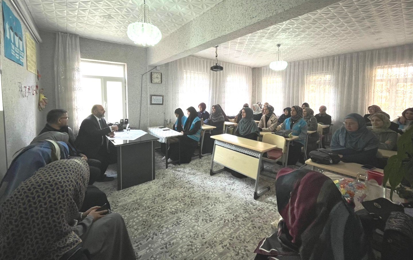il-muftusu-acik-genclik-bulusmalari-programina-katildi-Y9vkwewQ.jpg