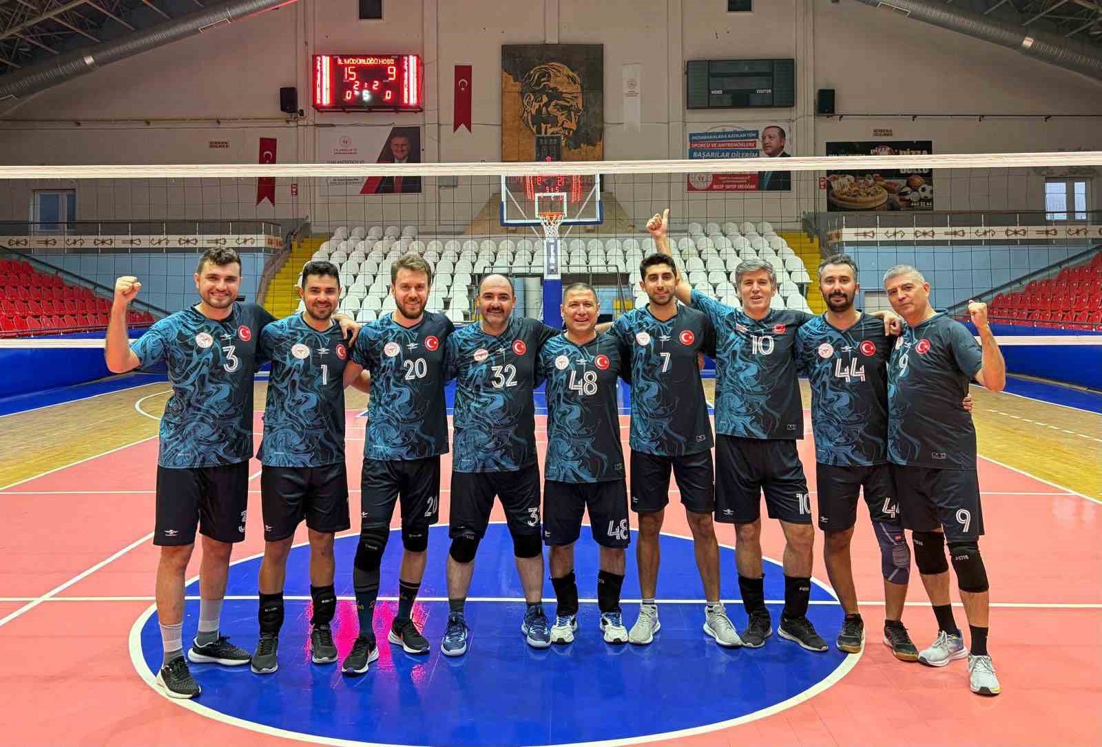 ilk-kez-katildiklari-turnuvada-ceyrek-finale-yukseldiler-VzsvU1AZ.jpg
