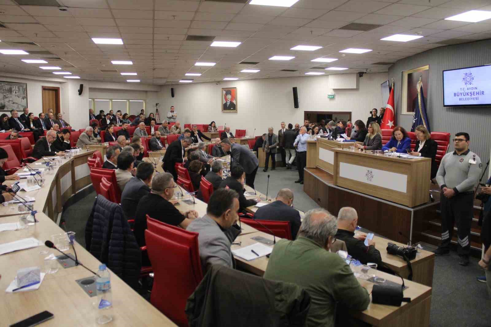 indirimli-suda-komisyon-ek-sure-istedi-VOXDSVRJ.jpg