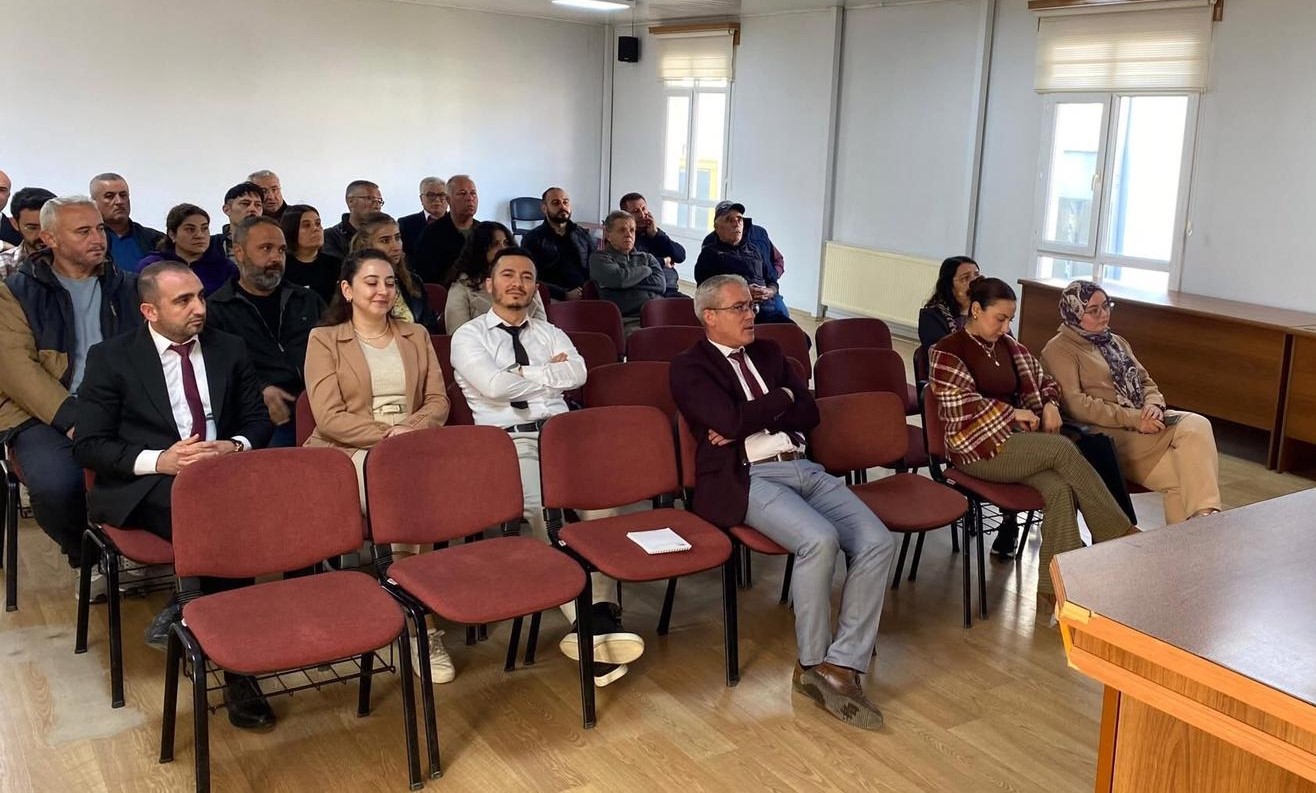 kamu-calisanlari-ve-muhtarlara-afet-egitimi-verildi-LYHAzavB.jpg