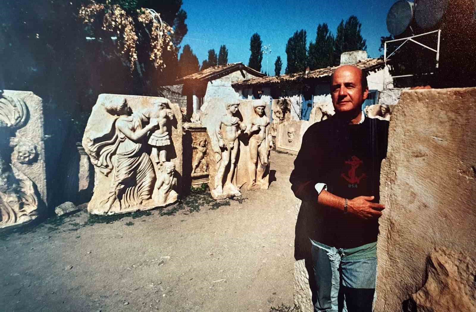 karacasu-belediyesi-afrodisiasi-gun-yuzune-cikaran-kenan-erimi-unutmadi-q4rllRqR.jpg