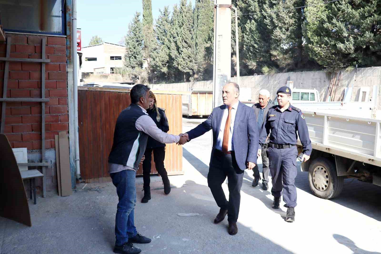 kaymakam-ilhan-sanayi-esnafinin-sorunlarini-dinledi-yjl8QPn1.jpg