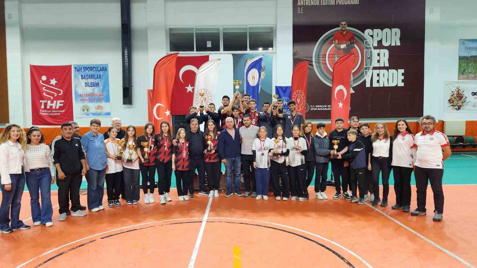 koycegizde-floor-curling-ruzgari-esti-9LfY88ti.jpg