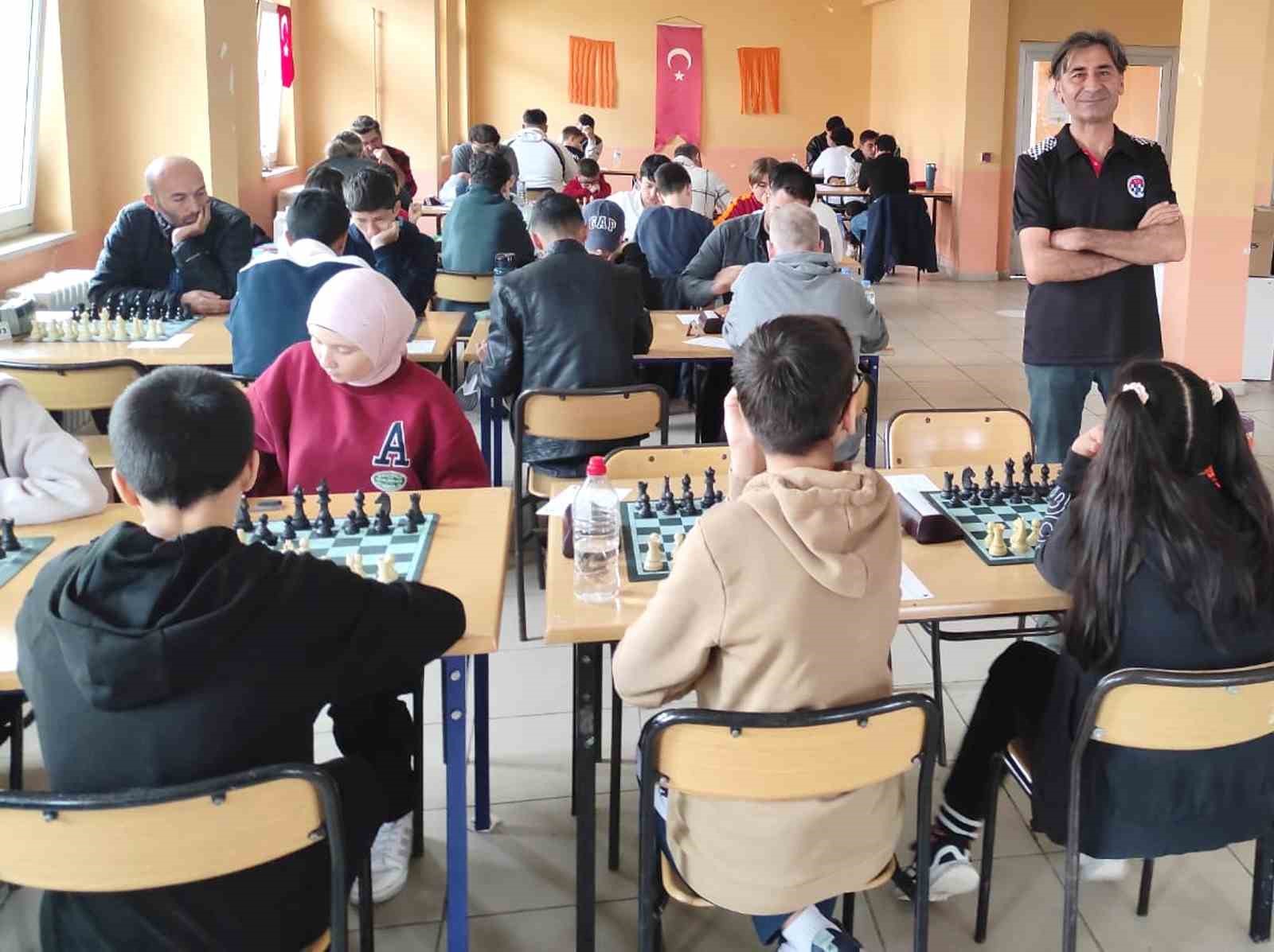 koycegizde-satranc-turnuvasi-Lw6Tn4b4.jpg